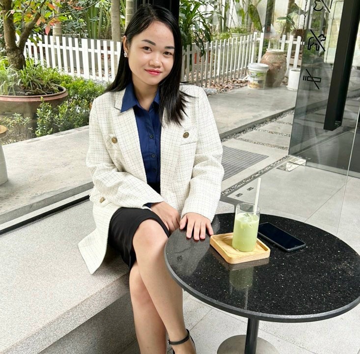 Phạm Hương